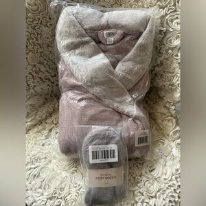 BNWT!Ulta Beauty Lavender Purple Robe 💜 soma cozy socks 🩶